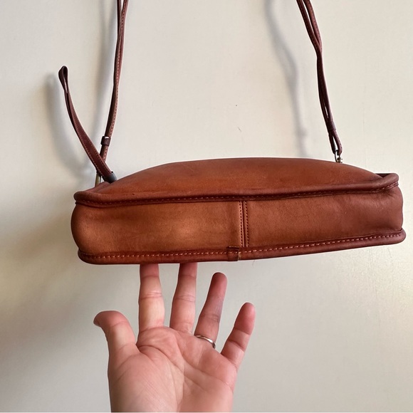 Coach Vintage Basic Clutch Bag British Tan Zipper Needs Repair - Picture 4 of 9